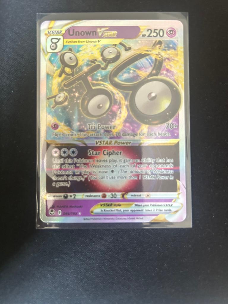 Unown Vstar 066/195, Ophalen of Verzenden, Zo goed als nieuw
