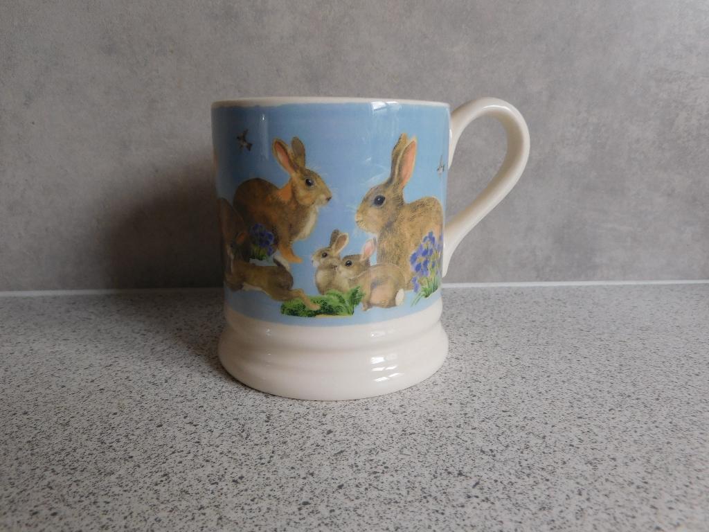 Mug Halfpint Rabbits.. Brand new Morning Emma Bridgewater, Ophalen of Verzenden, Zo goed als nieuw, Overige stijlen, Kop(pen) en/of Schotel(s)