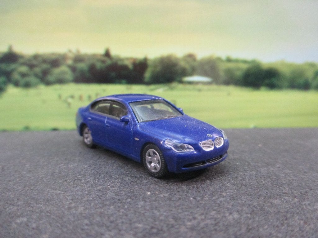 2003-2010 BMW E60 530i 5-Serie - Schuco blauw, Ophalen of Verzenden, Zo goed als nieuw, Auto, Schuco