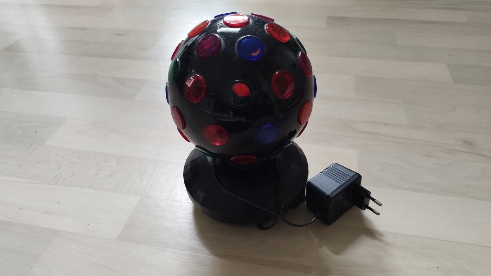 Discolamp met gekleurde LED's - Feestverlichting, Ophalen, Zo goed als nieuw, Feestartikel, Verjaardag