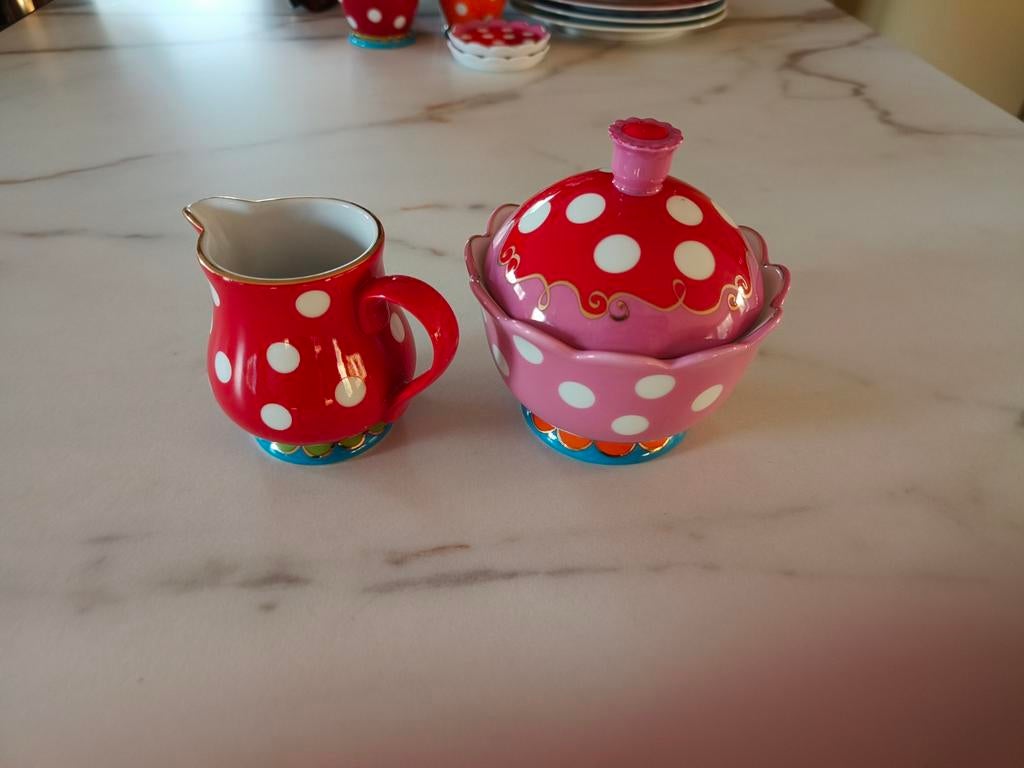 Oilily suikerpot en melkkan - Zo goed als nieuw, Ophalen, Keramiek, Overige typen, Zo goed als nieuw