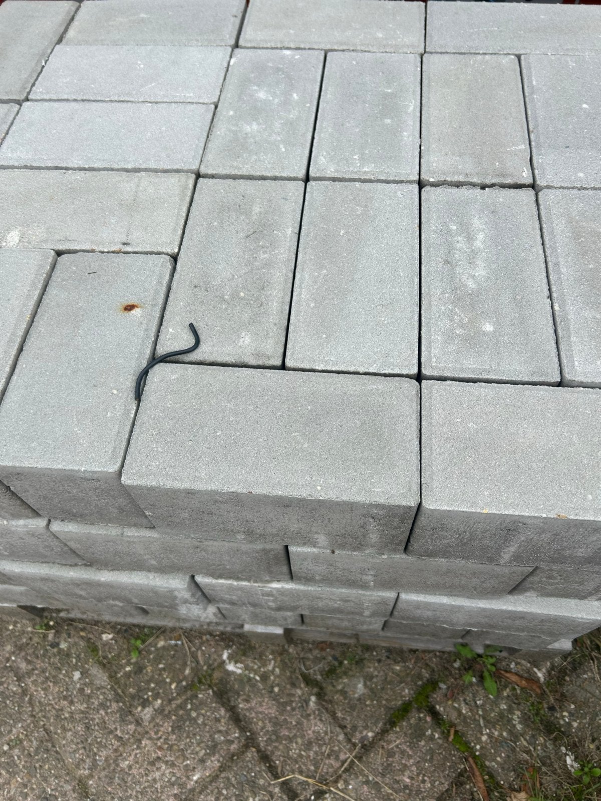 Lichtgrijze betonklinkers 10x20cm, Ophalen, Gebruikt, Beton, Klinkers