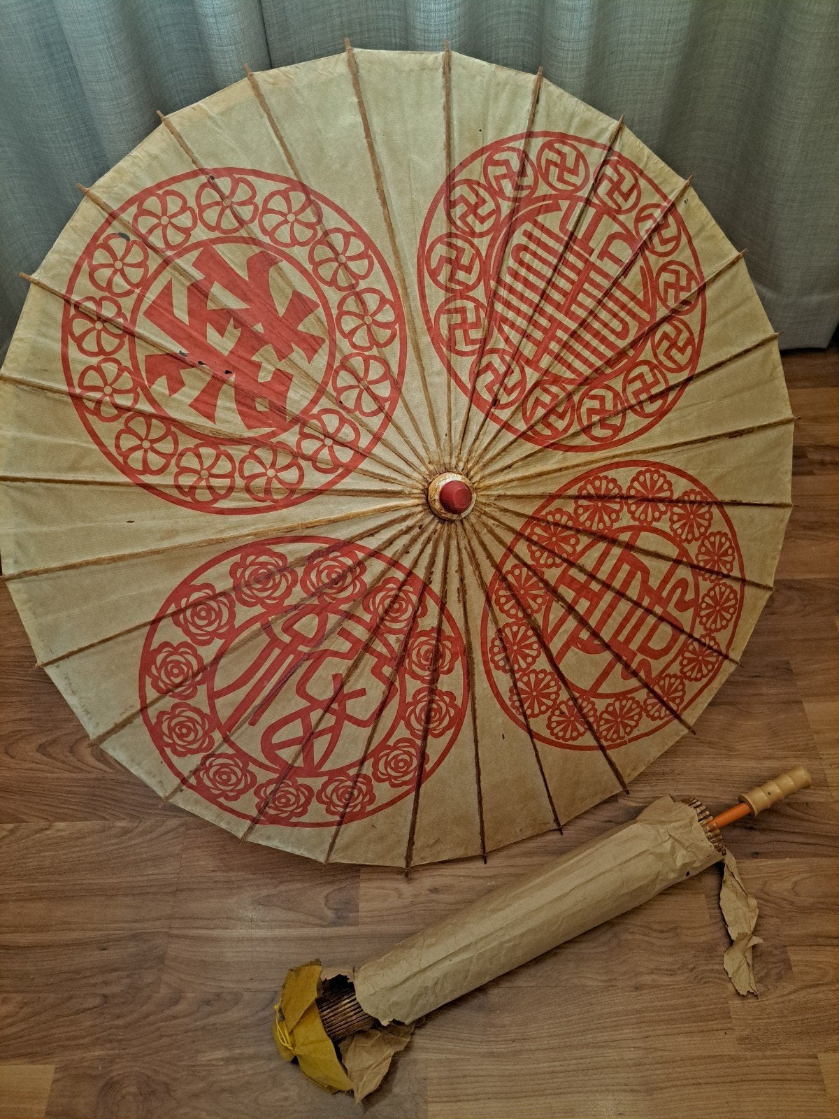 twee chinese parasols, Ophalen of Verzenden
