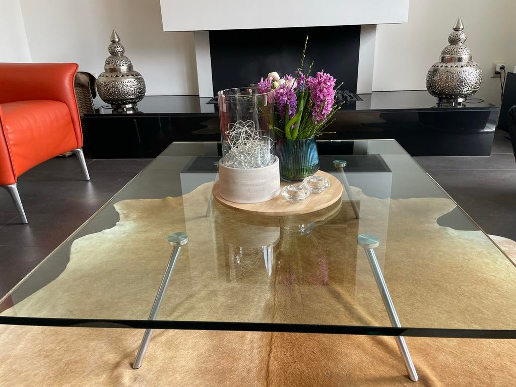 De Beek Maupertuus salontafel glas met RVS poten, Huis en Inrichting, Ophalen, Gebruikt, 50 tot 100 cm, 100 tot 150 cm