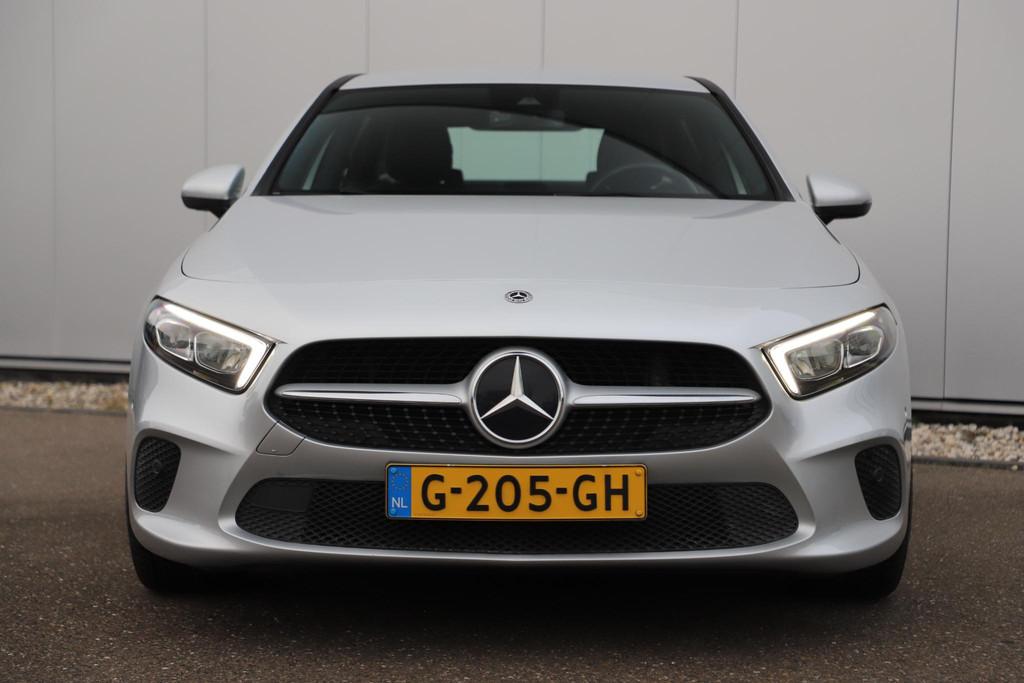 Mercedes-Benz A-klasse 200 Business Solution Automaat Half L, Gebruikt, 4 cilinders, Met garantie (alle), Leder en Stof