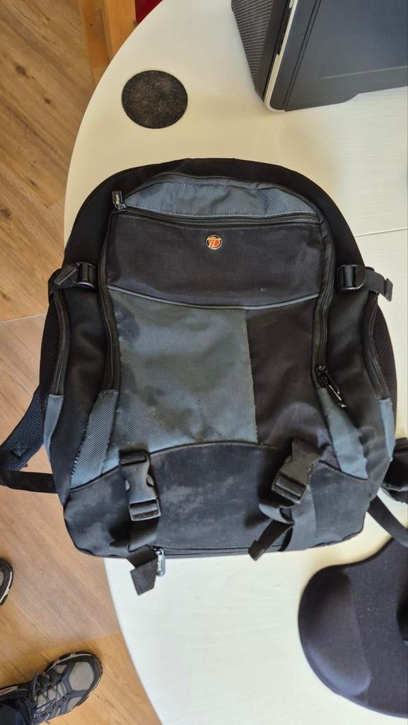 Targus Laptop Rugzak 18" - Zeer Nette Staat, Computers en Software, Laptoptassen, Ophalen of Verzenden, 17 inch of meer, Zo goed als nieuw