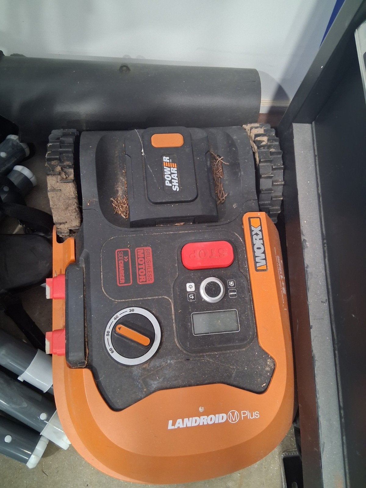 WORX Landroid M Plus robot grasmaaier met app-bediening, Tuin en Terras, Ophalen of Verzenden, Zo goed als nieuw, Accu-grasmaaier