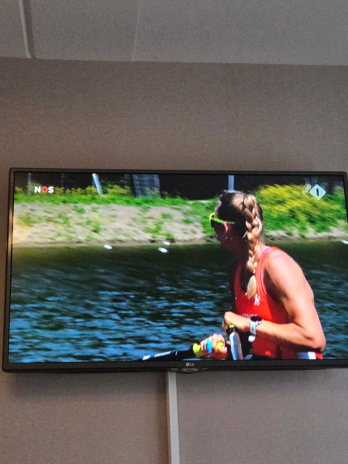 LG LED TV 42 inch, Ophalen, LED, 50 Hz, Zo goed als nieuw