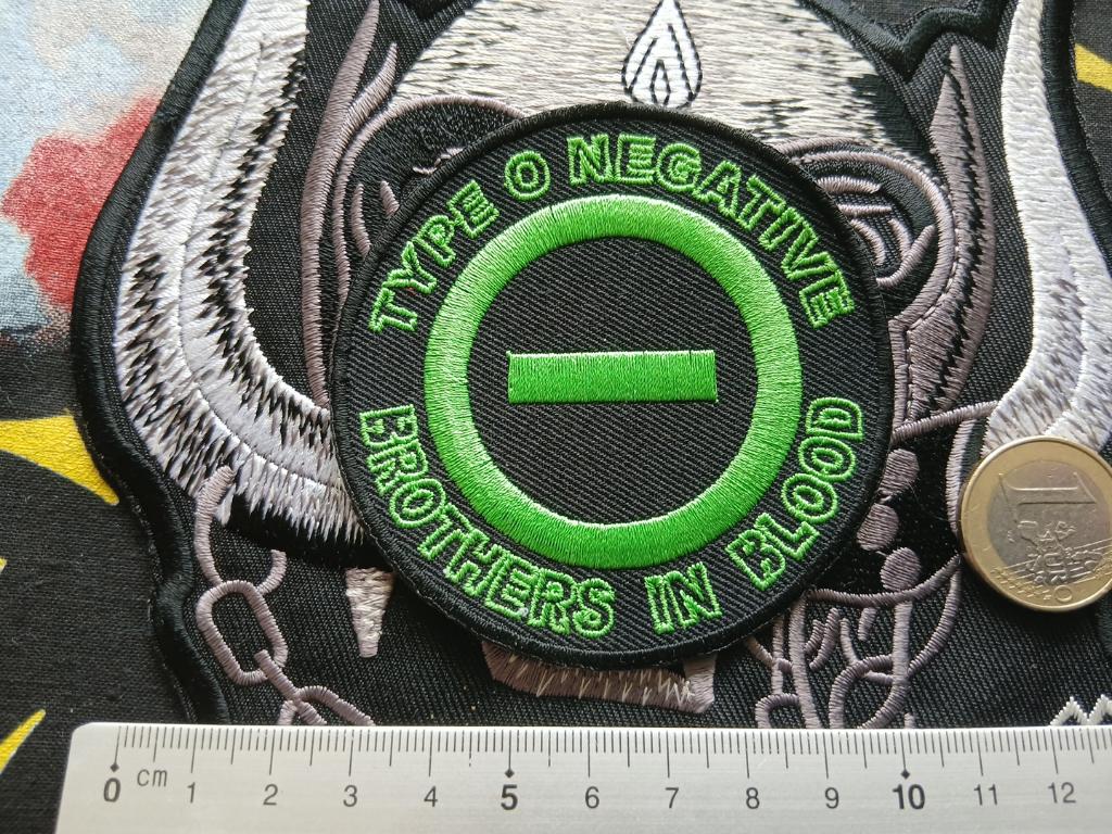 Type O negative brothers in blood  7.5 cm patch t89, Verzenden, Nieuw, Kleding