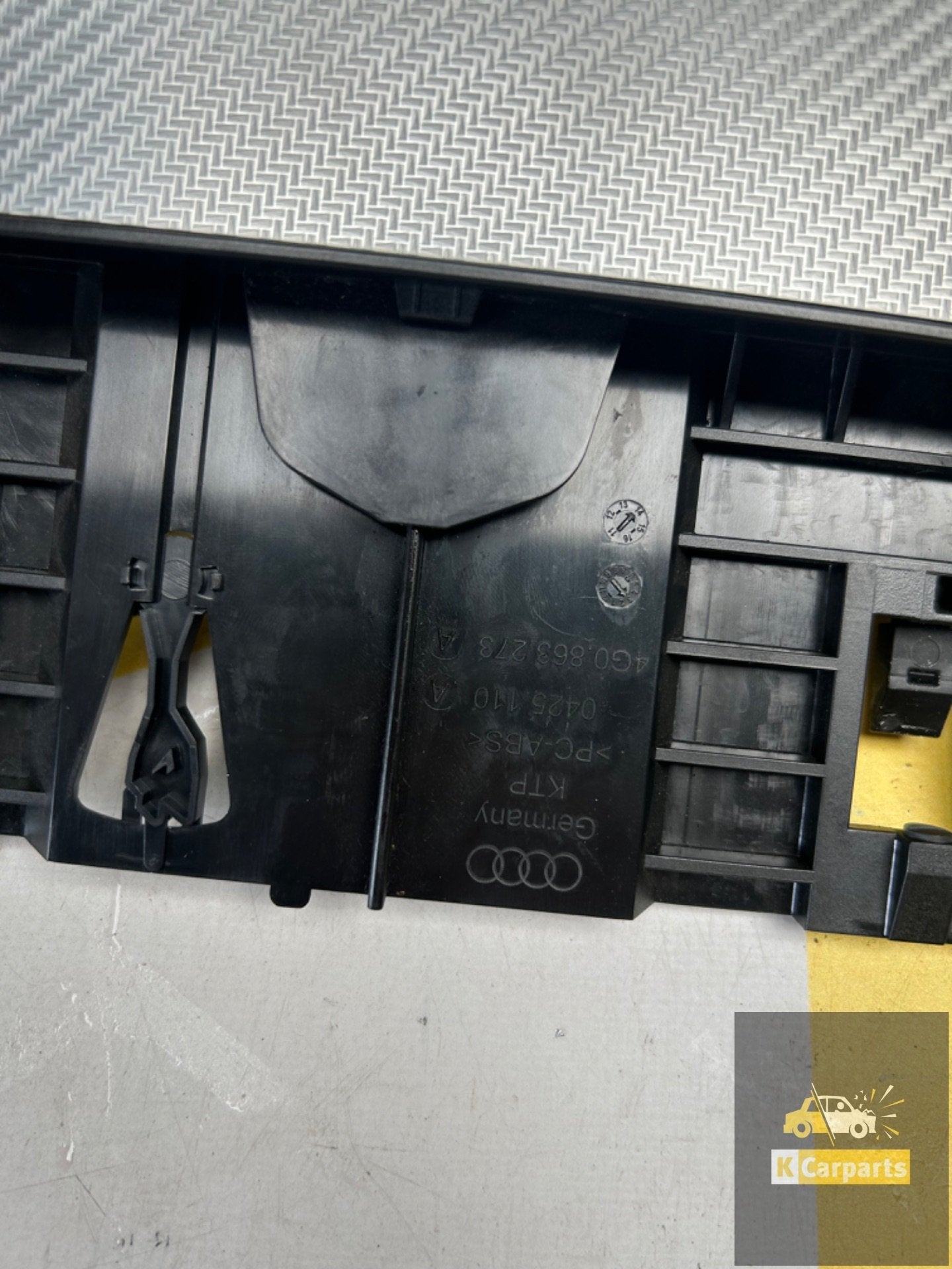Audi A6 A7 4G Middenconsole Asbak 4G0863273, Info@fabrikant.eu, Fabrikantstraat 1
1000 AA  Amsterdam, NL, Fabrikant BV, Gebruikt
