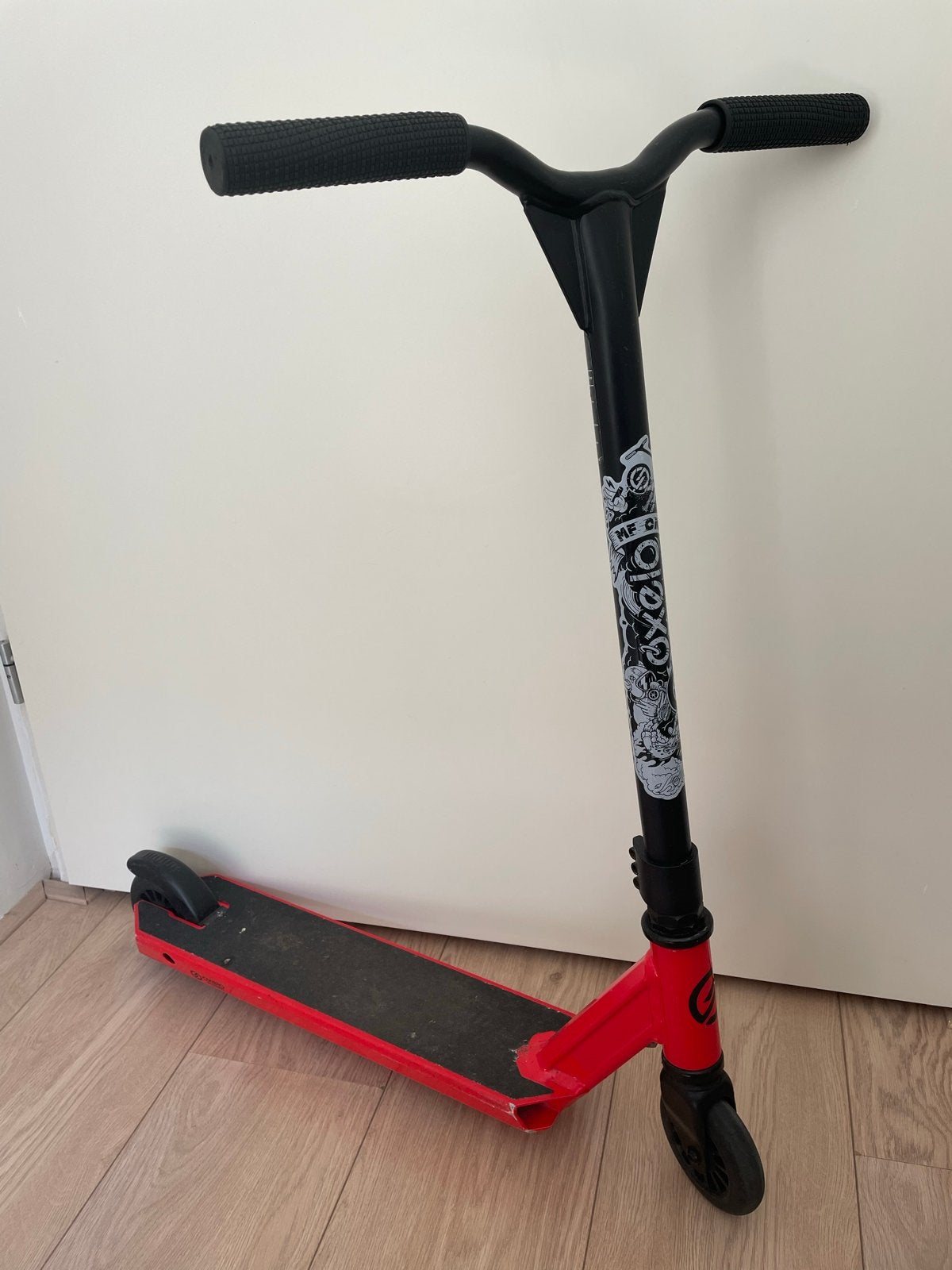 Oxelo Stuntstep MF One - Rood en Zwart, Ophalen, Gebruikt, Gewone step