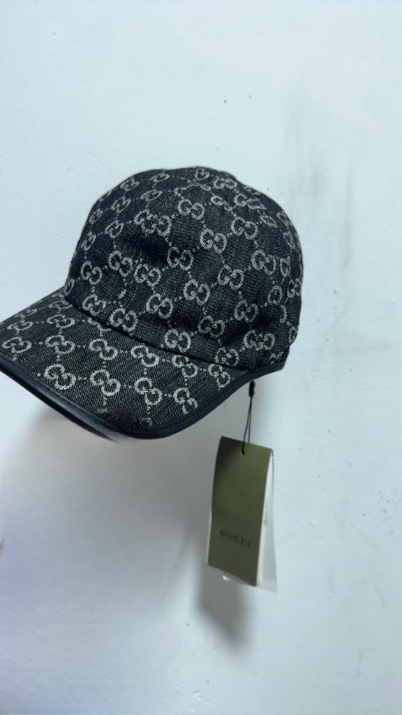 Gucci pet, Ophalen, Zo goed als nieuw