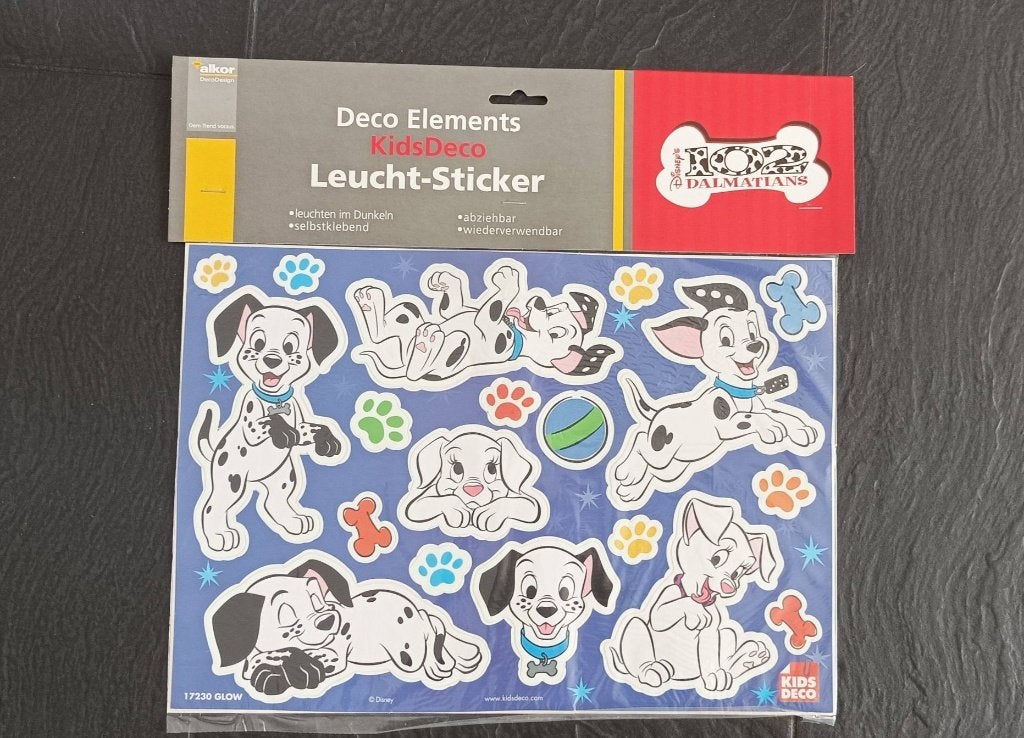 102 Dalmatiërs Glow in the Dark Muurstickers, Nieuw, Ophalen of Verzenden, Wanddecoratie, Meerkleurig
