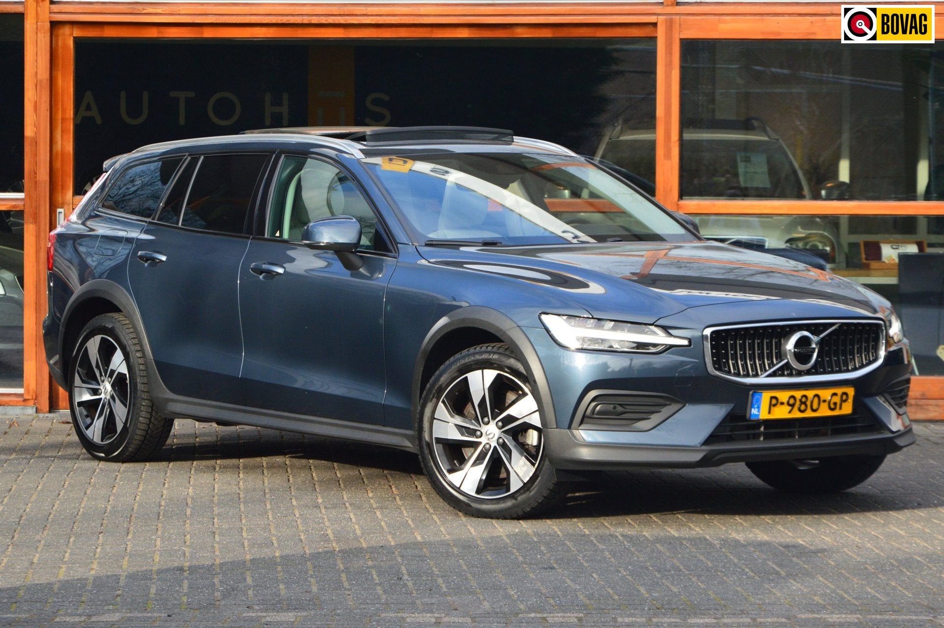 Volvo V60 Cross Country B5 AWD | Panoramadak | Adaptive Crui, Auto's, Volvo, Dealer onderhouden, 15 km/l, 4 cilinders, 1969 cc