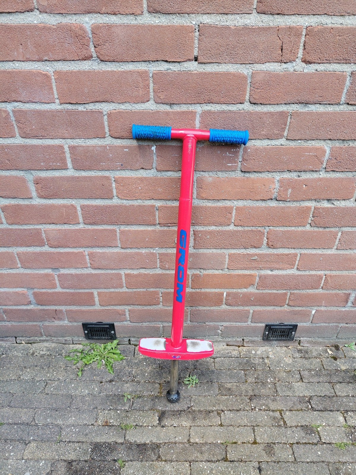 Pogostick - springstok, Ophalen