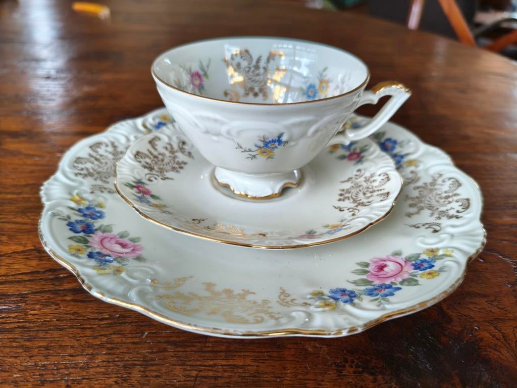 Brocant Petit dejeuner, Ophalen of Verzenden