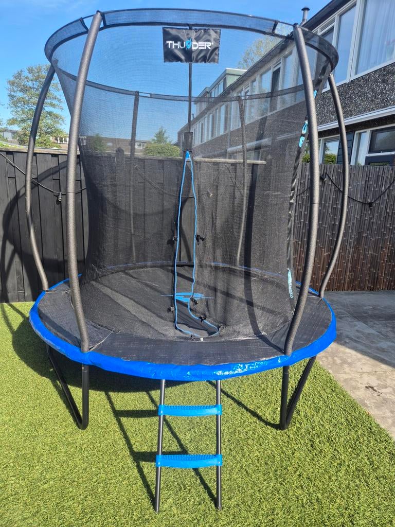 Trampoline  Z.G.A.N, Ophalen, Zo goed als nieuw