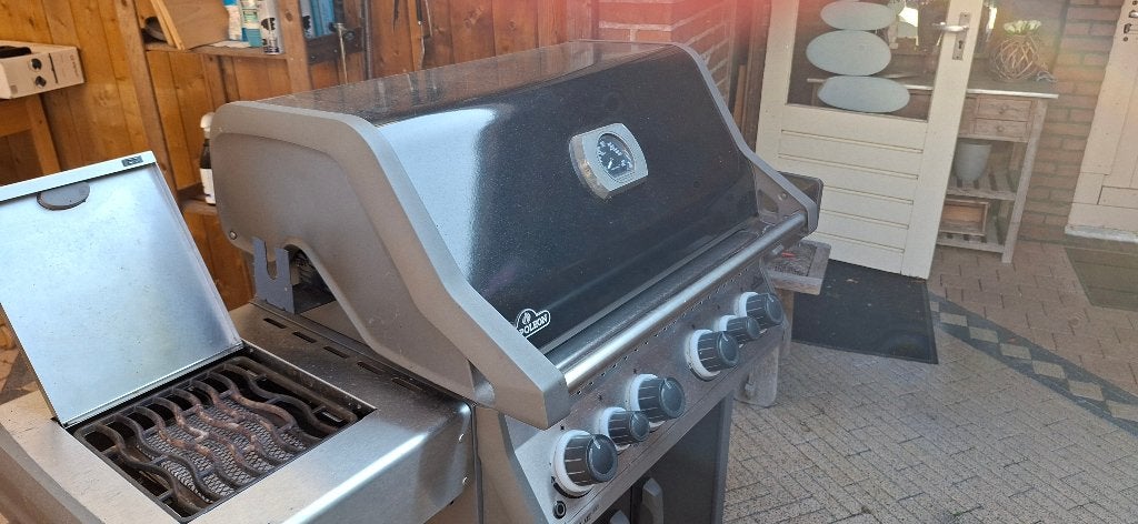 Napoleon BBQ Gas, Ophalen, Zo goed als nieuw, Napoleon