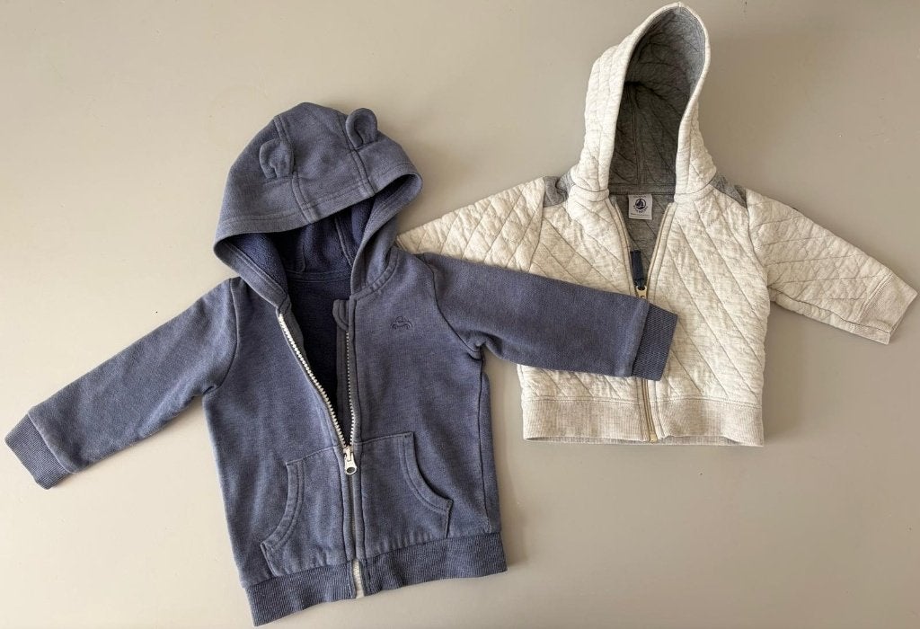 2 baby jasjes maat 68 – Petit Bateau + George – met capuchon, Kinderen en Baby's, Gebruikt, Ophalen of Verzenden, Jasje, Jongetje