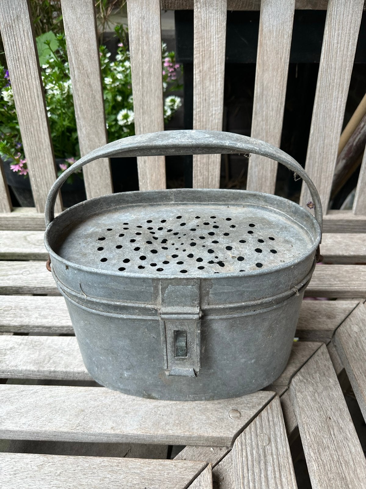 Oud zinken vis/aas keteltje - Mooi als Tuinornament, Ophalen of Verzenden
