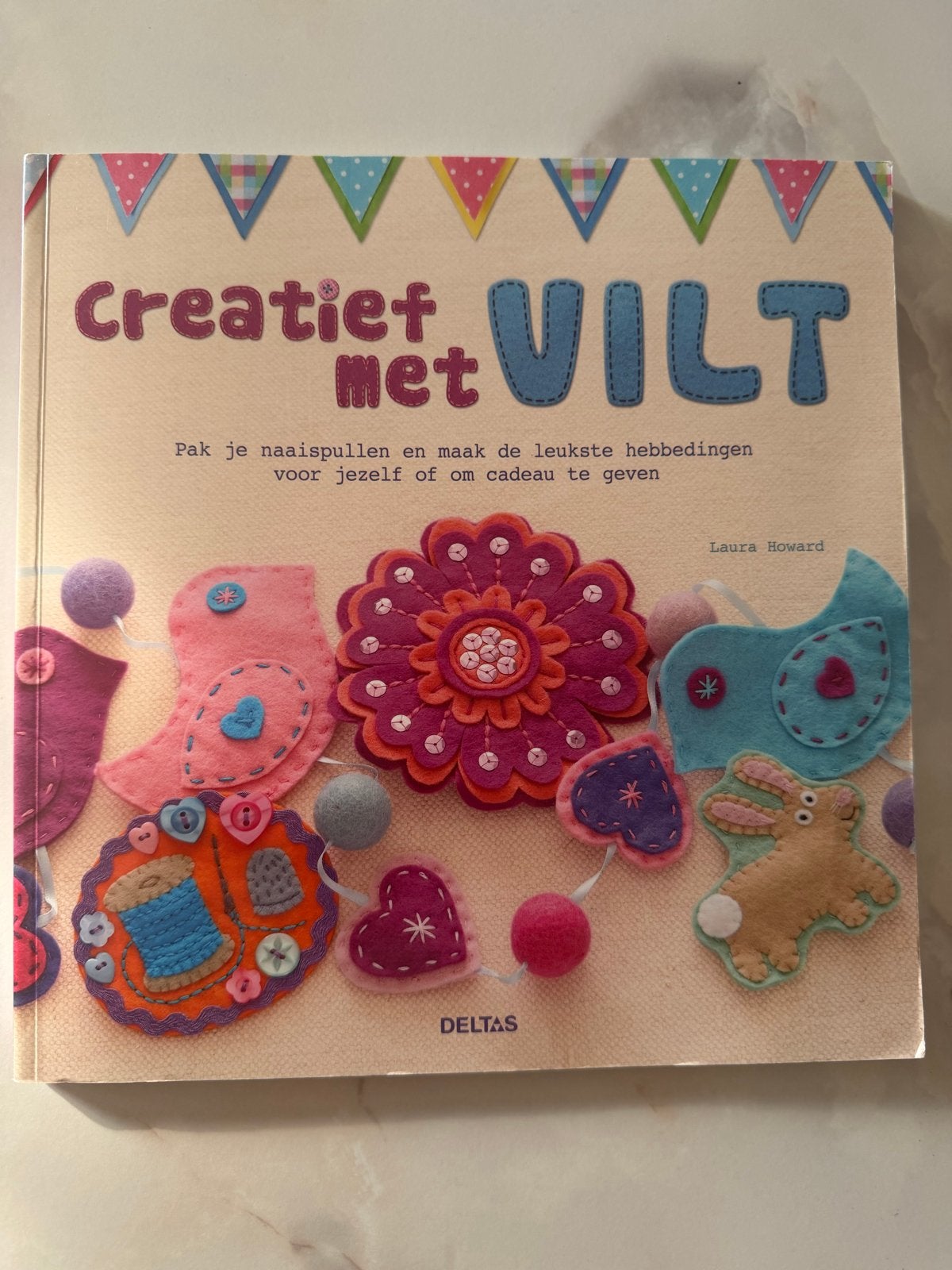Creatief met Vilt - Boek vol knutselideeën, Ophalen of Verzenden, Zo goed als nieuw, Scrapbooking en Knutselen, Geschikt voor kinderen