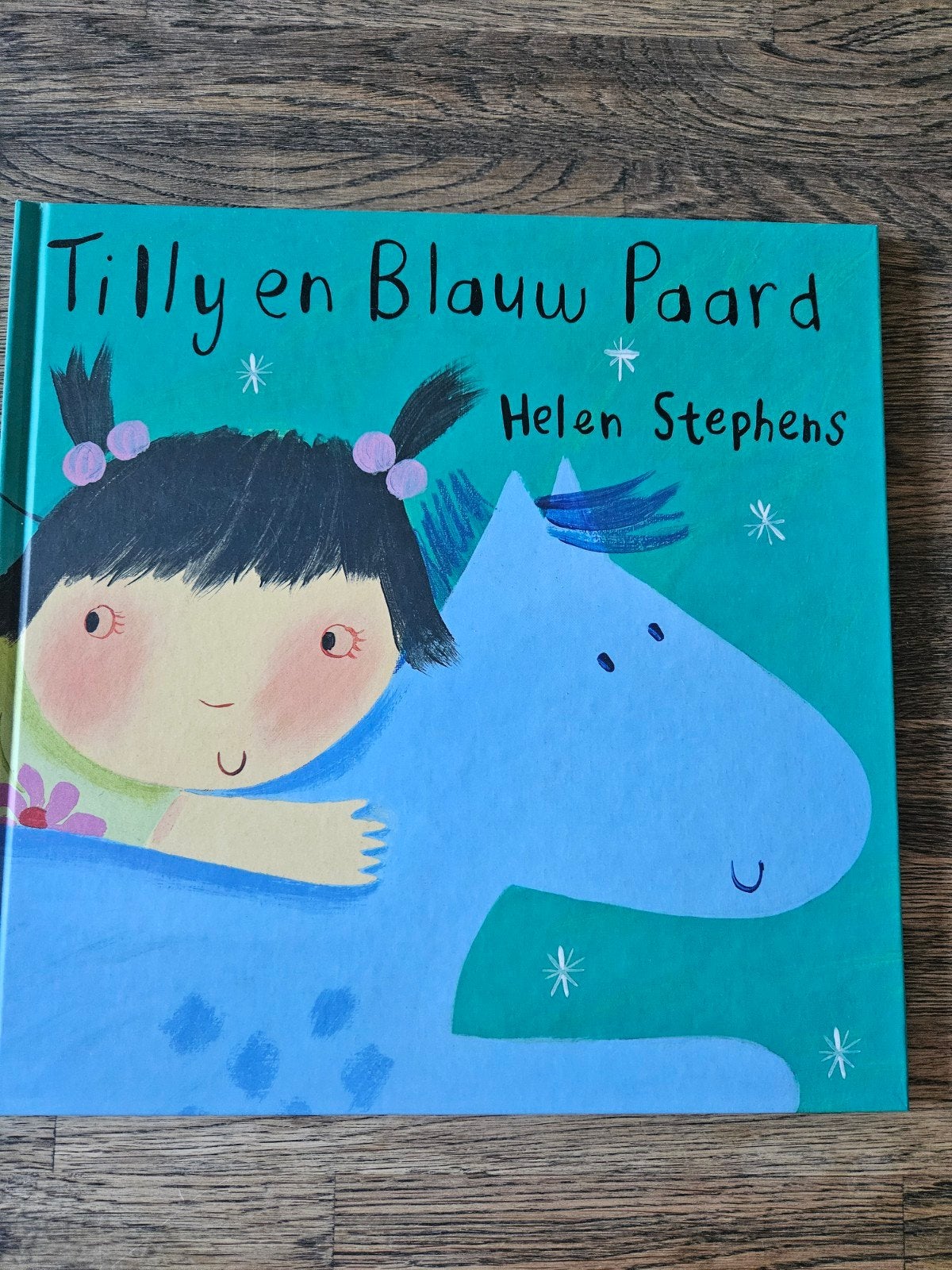 Tilly en Blauw Paard - Helen Stephens, Ophalen of Verzenden, Zo goed als nieuw, Helen Stephens, Fictie algemeen