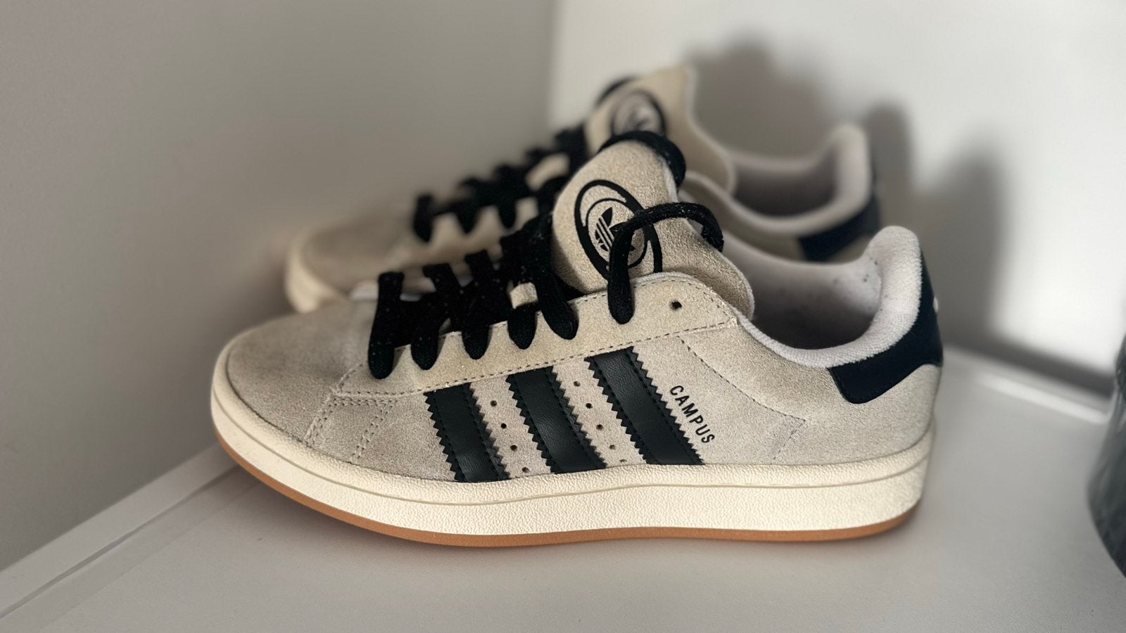Adidas Campus sneakers maat 38 grijs zwart, Ophalen of Verzenden, Gedragen, Grijs, Sneakers of Gympen