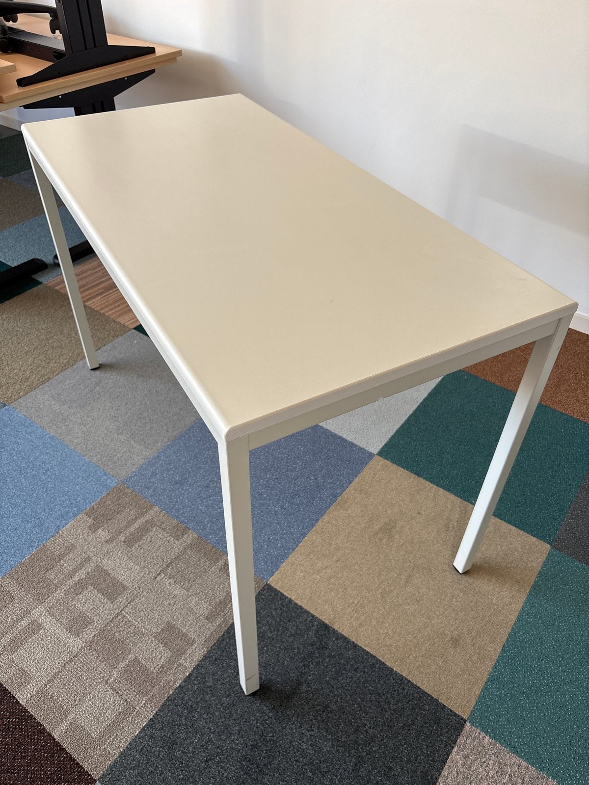 Strakke witte tafel 120x60x76 cm, Huis en Inrichting, Bureaus, Ophalen of Verzenden, Gebruikt