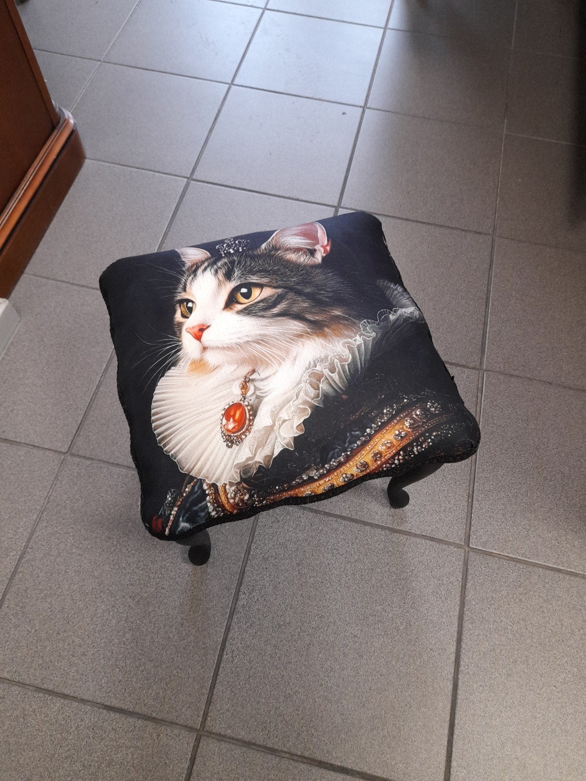 Leuk krukje poes 35 x 35 en hoogte ca 35, Ophalen of Verzenden, Zo goed als nieuw, Hout