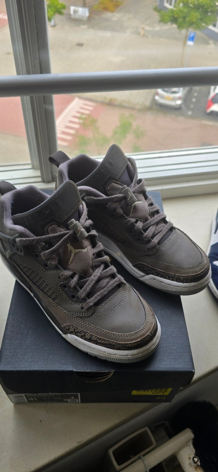 Jordan Spizike Low sneakers - Maat 36,5, Kleding | Heren, Schoenen, Ophalen of Verzenden, Zo goed als nieuw, Bruin