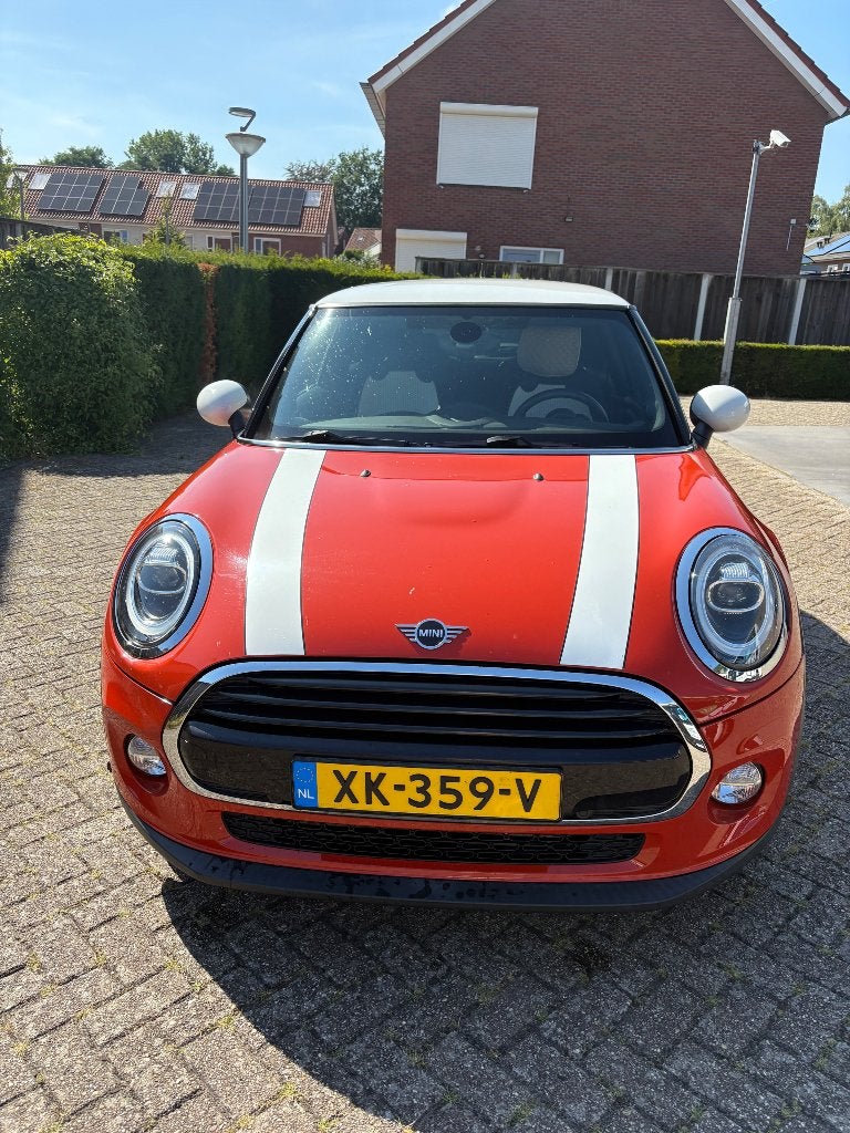 Mini 3-deurs (f56) 1.5 136pk Aut 2019, 136 pk, Overige kleuren, 4 stoelen, Leder en Stof