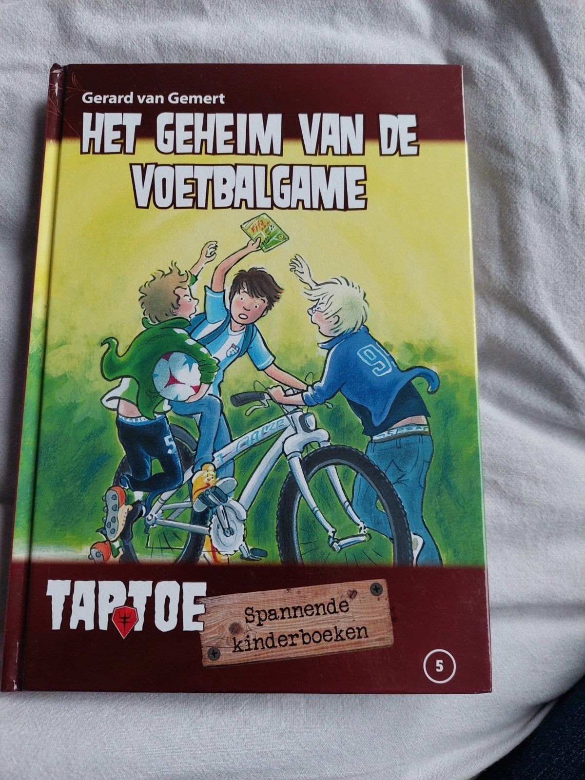 Gerard van Gemert - 5 Het geheim van de voetbalgame, Boeken, Kinderboeken | Jeugd | onder 10 jaar, Nieuw, Ophalen of Verzenden