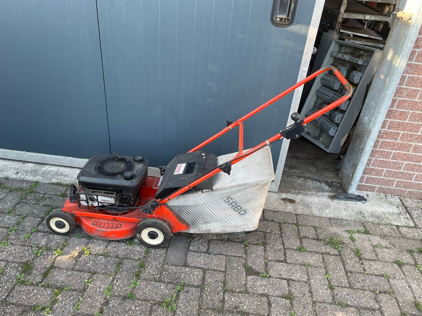 Sabo TurboStar 43-4TH grasmaaier zonder zak, Ophalen, Cirkelmaaier, Gebruikt, Benzine-grasmaaier