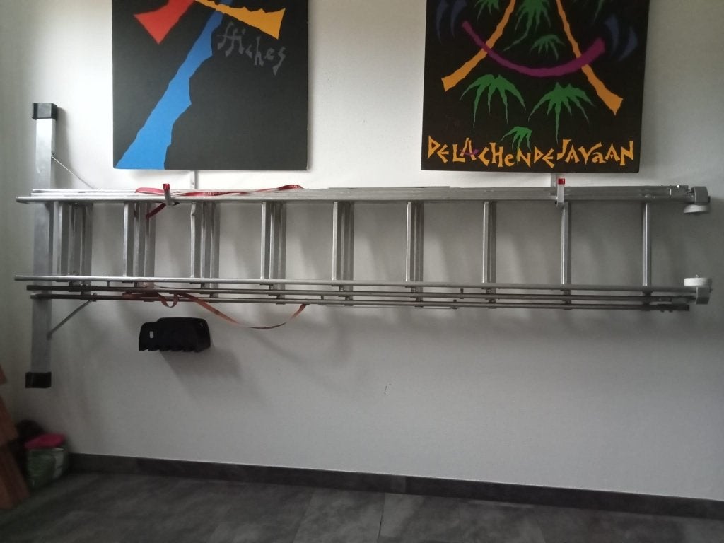 EUROLINE driedelige rechte ladder, Doe-het-zelf en Verbouw, Ladders en Trappen, Ophalen, Gebruikt, 4 meter of meer