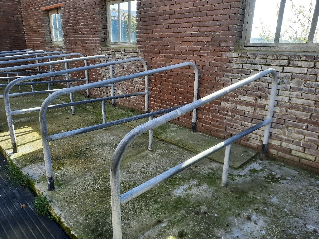 Ligboxen grootvee, Ophalen, Gebruikt, IJzer