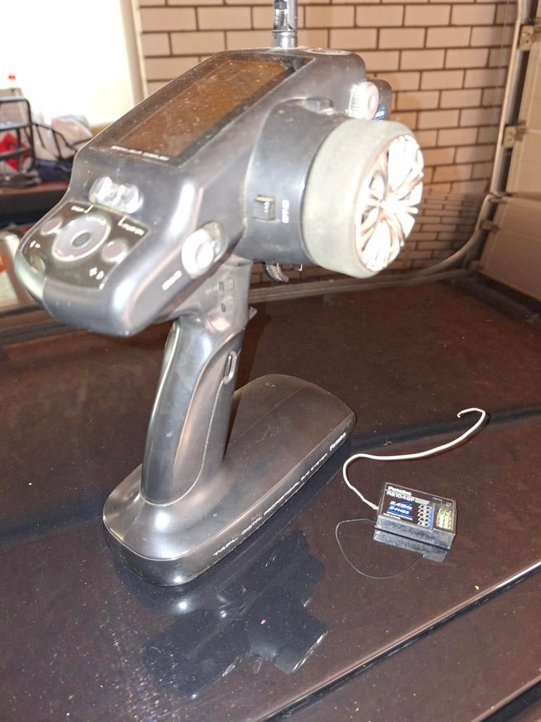 Futaba 4pl zender met 2104gf ontvanger, Ophalen of Verzenden, Gebruikt