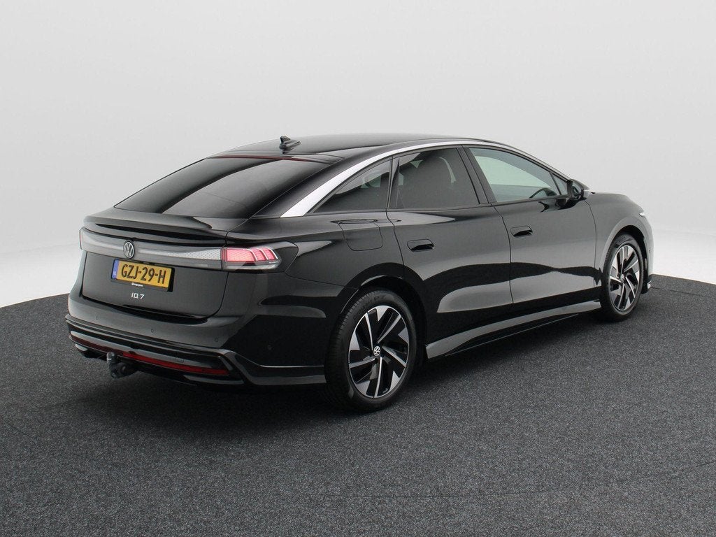 Volkswagen ID.7 Pro Business 77 kWh 286 Pk | Stoel/Stuurverw, Auto's, Volkswagen, Automaat, Achterwielaandrijving, Gebruikt, 595 km