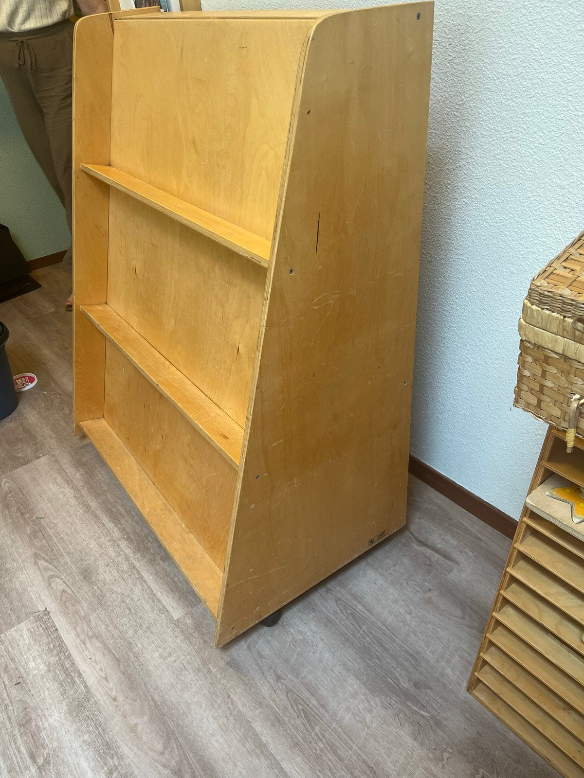 Boeken/speelgoed kast - opknapper voor kinderkamer/speelhoek, Ophalen, Met plank(en), Gebruikt, 100 tot 150 cm