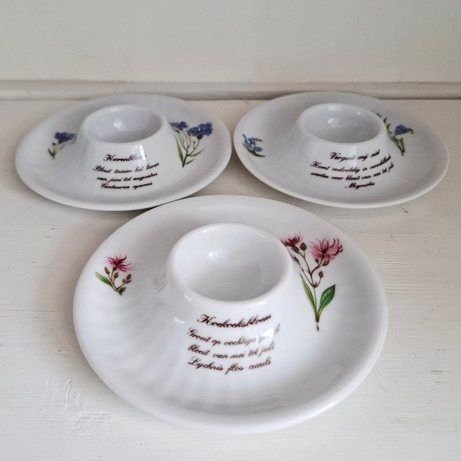 Libelle, 3 porseleinen eierdopjes met bloemen, Huis en Inrichting, Keuken | Servies, Overige typen, Ophalen of Verzenden, Zo goed als nieuw