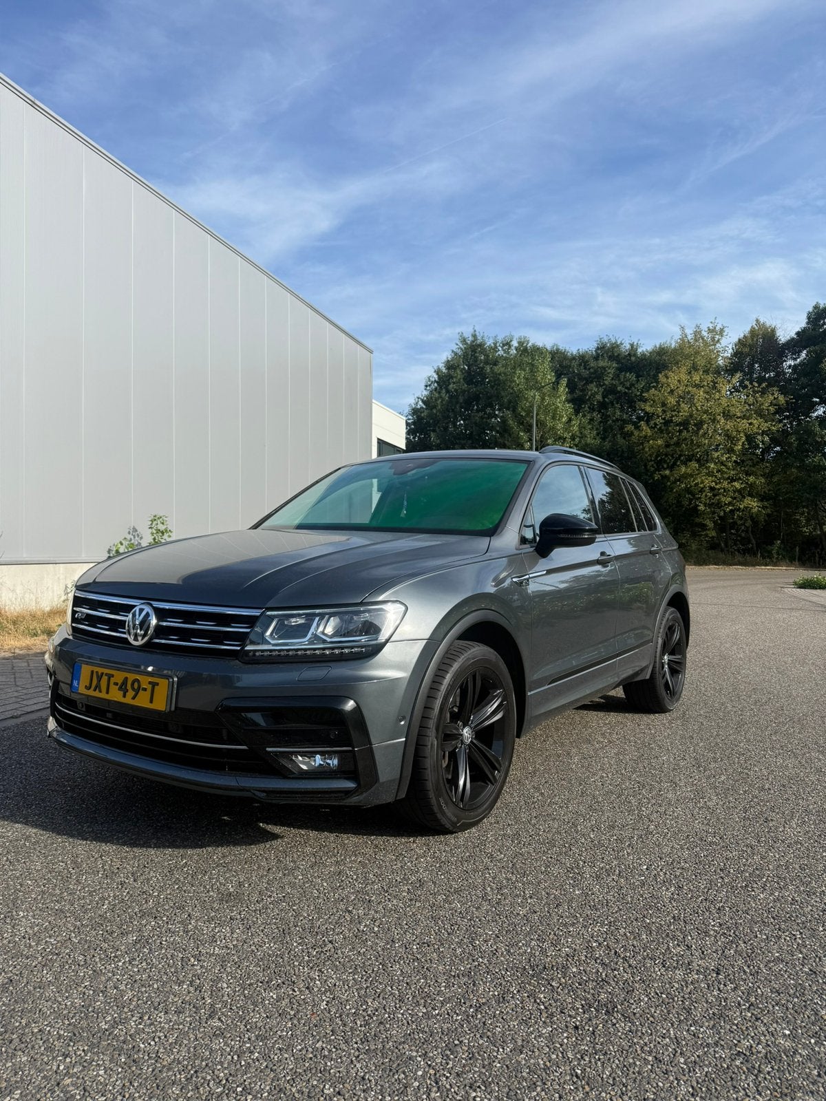 Volkswagen Tiguan 2.0 TSI 230pk 4Motion DSG 2019 Grijs, 1610 kg, 4 cilinders, 1984 cc, 2500 kg
