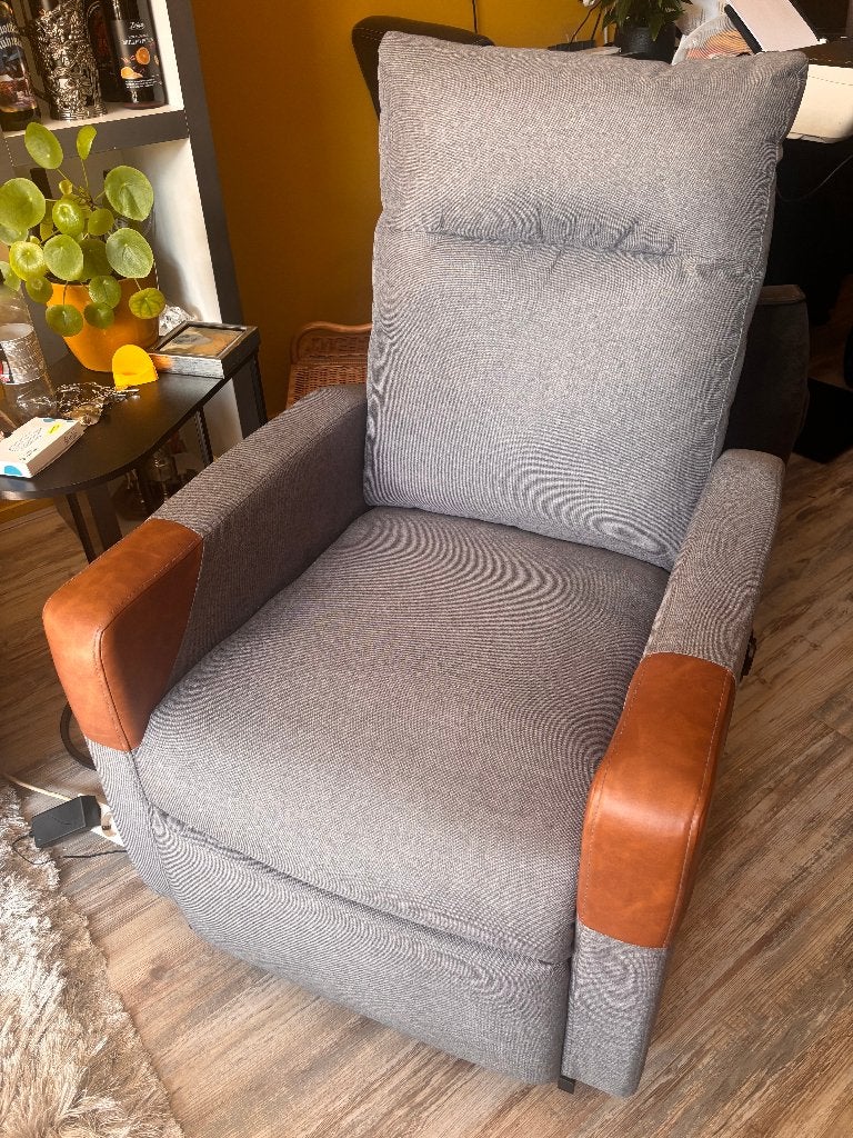 sta-op stoel, Huis en Inrichting, Fauteuils, Ophalen, 75 tot 100 cm, Zo goed als nieuw, Modern