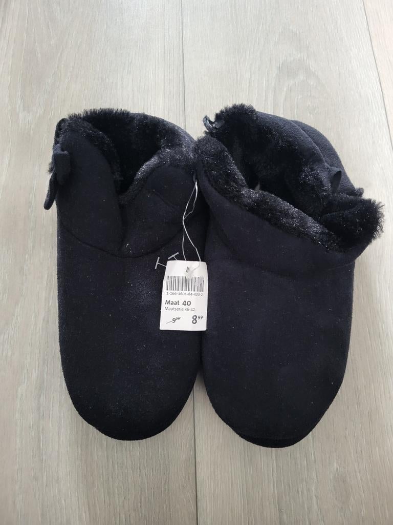 Nieuwe zwarte pantoffels maat 40 scapino, Kleding | Dames, Ophalen of Verzenden, Nieuw, Zwart, Pantoffels of Sloffen