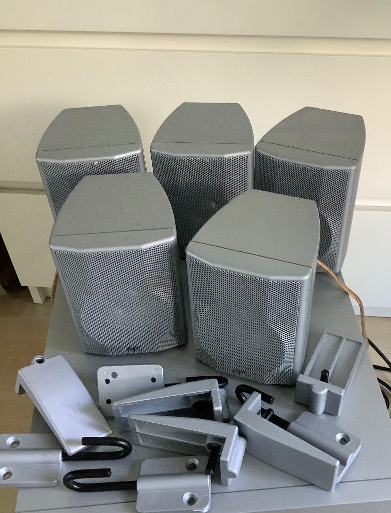 ELAC Cinema 1 S 5x luidsprekers met muurhouder hakjes kabels, Audio, Tv en Foto, Luidsprekers, Overige merken, Gebruikt, Ophalen of Verzenden