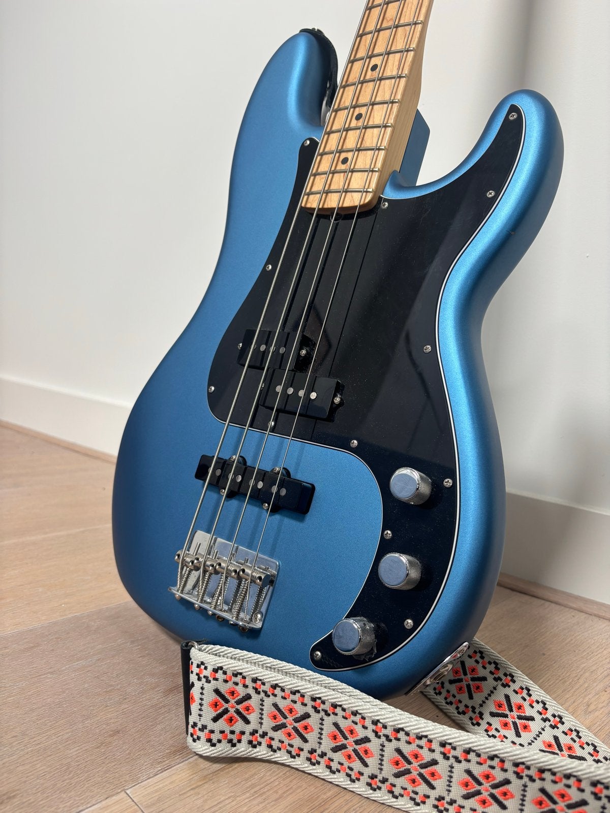 Fender American Performer Precision Bass + gig bag, Muziek en Instrumenten, Snaarinstrumenten | Gitaren | Bas, Ophalen, Zo goed als nieuw