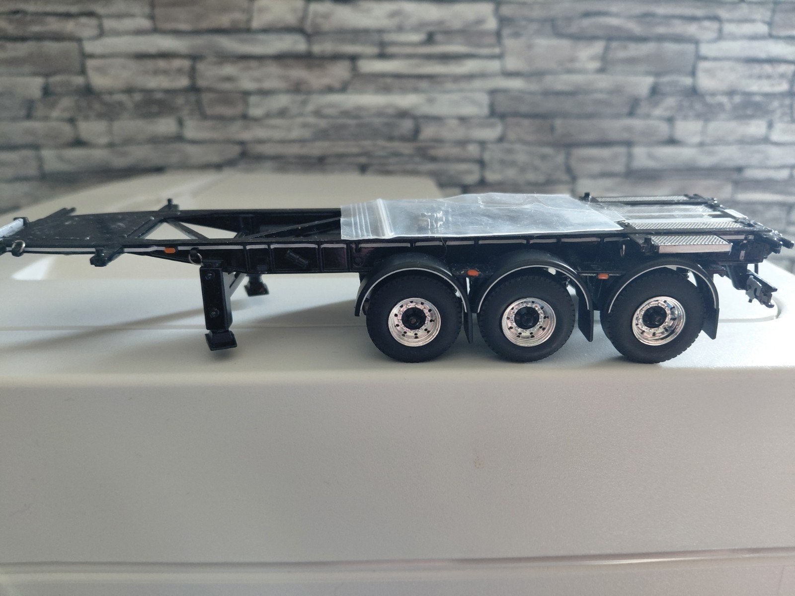 Wsi 30ft tankcontainer chassis, Hobby en Vrije tijd, Modelauto's | 1:50, Ophalen of Verzenden, Bus of Vrachtwagen, Wsi