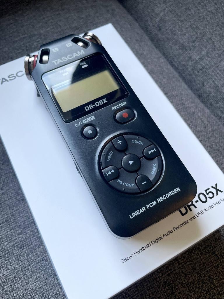 TASCAM DR-05X Portable Digital Recorder, Ophalen of Verzenden, Zo goed als nieuw, Audio