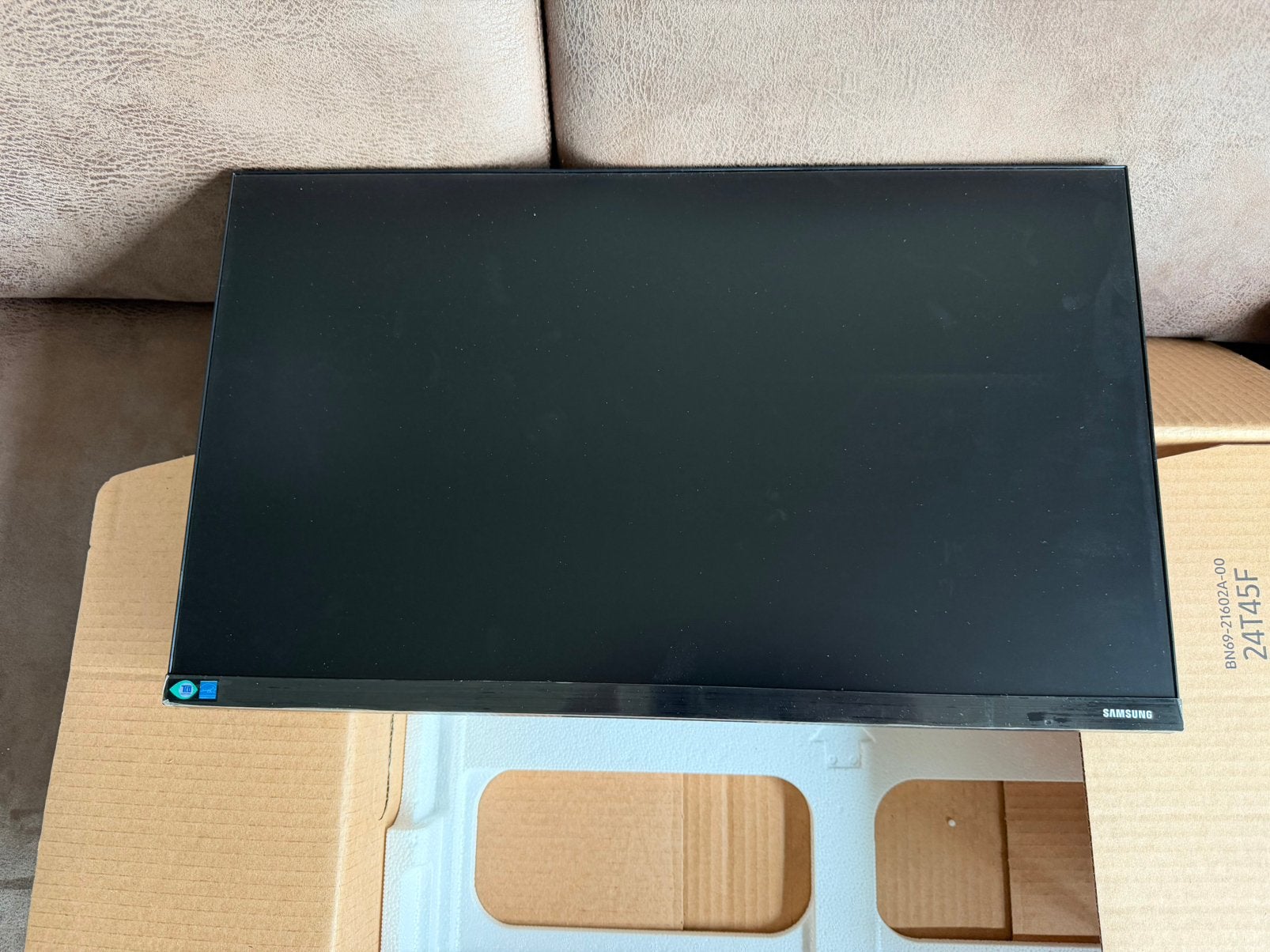Perfecte NIEUW in doos Samsung monitor 24 inch, Computers en Software, Ophalen, IPS, Nieuw, Full HD