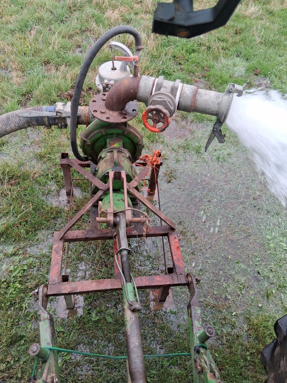 beregeningspomp bevloeiingspomp waterpomp meststrooier, Ophalen, Beregening en Drainage