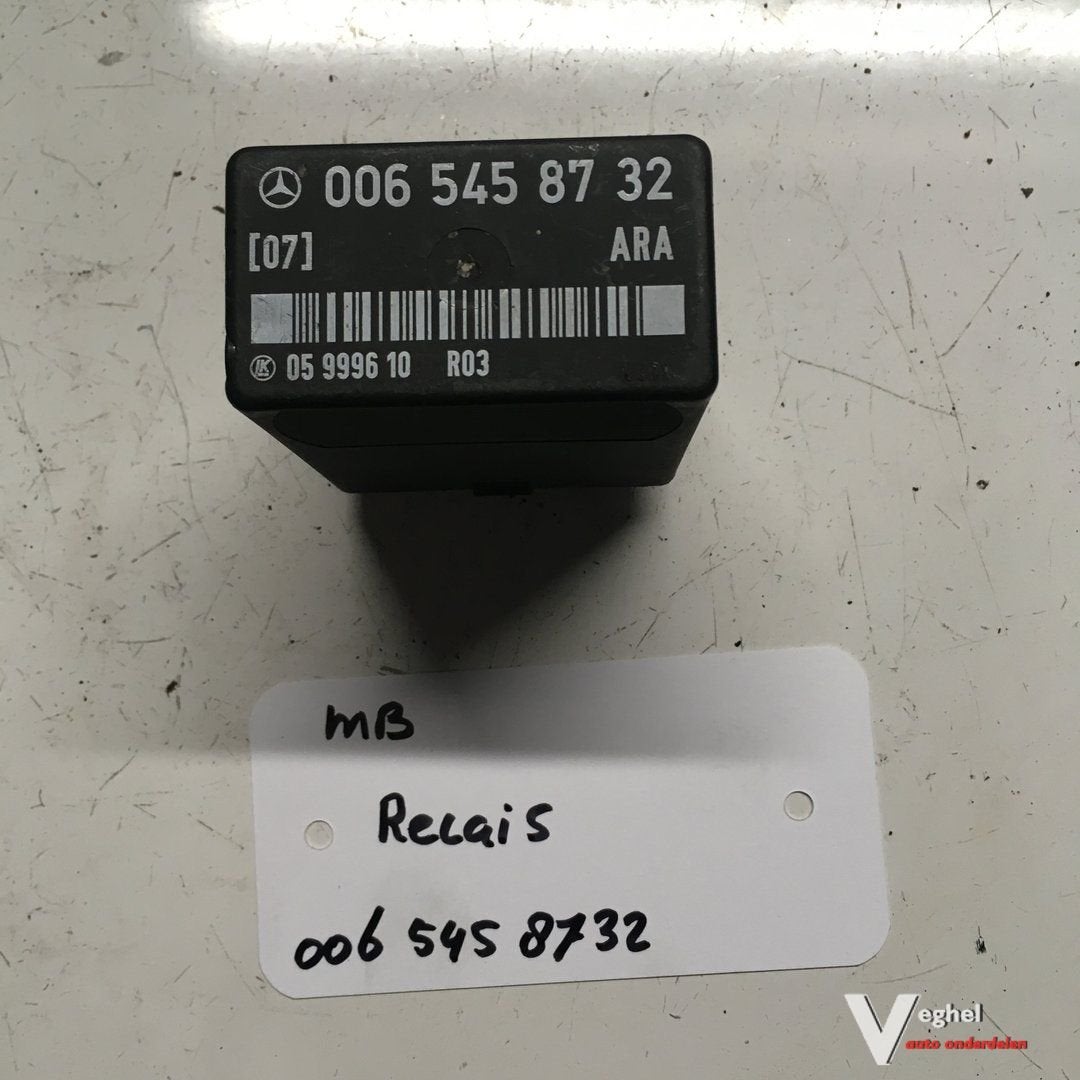 Mercedes W124 W201     relais 006 545 8732