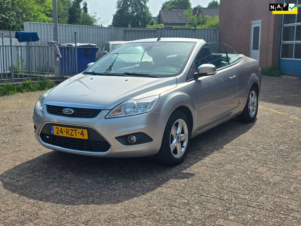 Ford Focus Coupé-Cabriolet 1.6 Trend, Auto's, Gebruikt, Zwart, 4 cilinders, Cabriolet